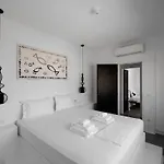 Elysee, 4 Bedroom 别墅 米科利维亚
