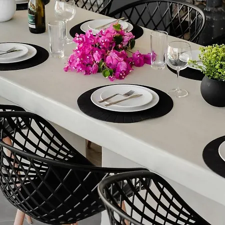 Elysee, 4 Bedroom וילה מיקרי ויגלה